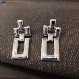 EUC silvertone costume post earrings